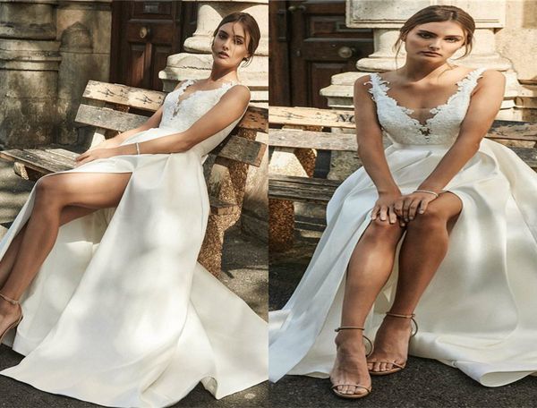 vintage elegant wedding dresses v-neck sleeveless high-split a-line bridal dress appliqued lace ruched satin sweep train robes de mariée, White
vintage elegant wedding dresses v-neck sleeveless high-split a-line bridal dress appliqued lace ruched satin sweep train robes de mariée, White