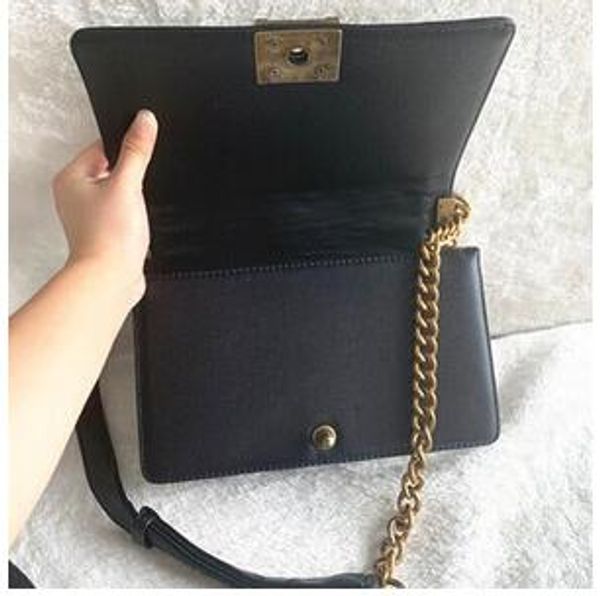 classic 20cm25cm flap chain bag designer bags women plaid chain bag handbag real leather purse crossbody shoulder messenger bag
classic 20cm25cm flap chain bag designer bags women plaid chain bag handbag real leather purse crossbody shoulder messenger bag