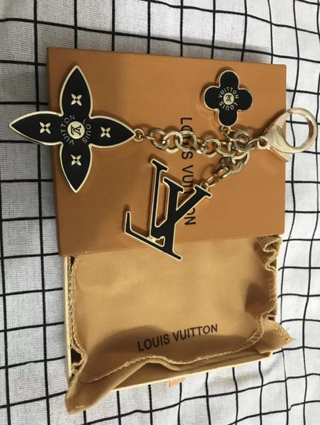 louis vuitton keychain дизайнер новый высокое качество роскошные брелок дизайнер сумочка кулон сумка брелок модный бренд брелок бесплатная д, Silver
louis vuitton keychain дизайнер новый высокое качество роскошные брелок дизайнер сумочка кулон сумка брелок модный бренд брелок бесплатная д, Silver