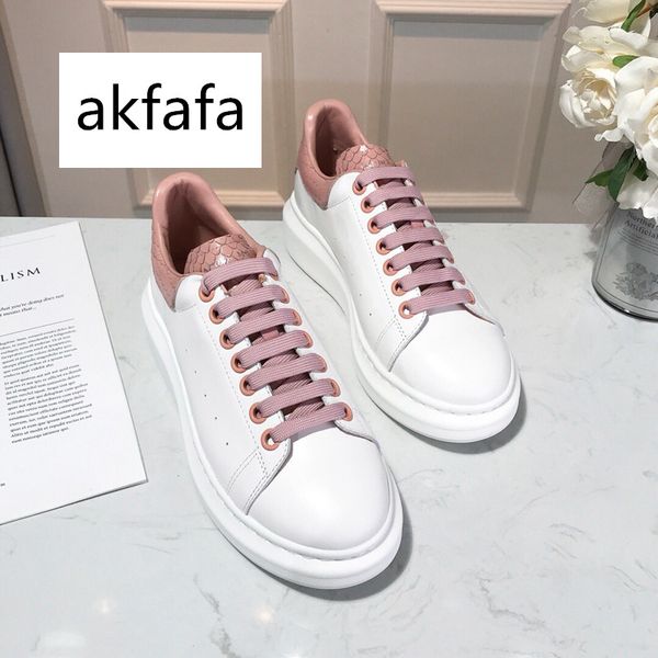 high-quality velvet black mens womens chaussures cinder black white platform casual sneakers designer star dress shoes 20
high-quality velvet black mens womens chaussures cinder black white platform casual sneakers designer star dress shoes 20