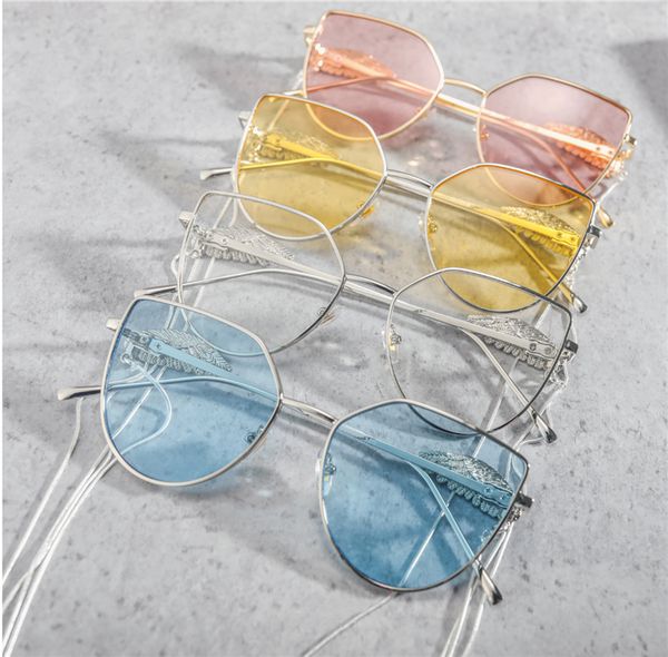 new wangderland 17awg11 wing fashion retro eyeglasses frame metal sculpture frameglasses frame female with original glasses case, White;black
new wangderland 17awg11 wing fashion retro eyeglasses frame metal sculpture frameglasses frame female with original glasses case, White;black