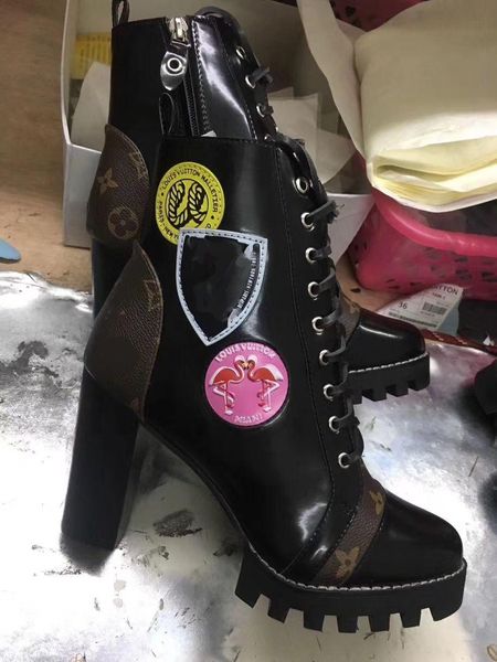 2020 new desert boot women fashion boots platform boot spaceship boots,martin boots heavy duty soles klj02, Black
2020 new desert boot women fashion boots platform boot spaceship boots,martin boots heavy duty soles klj02, Black