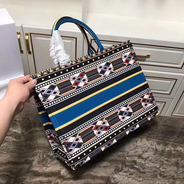 canvas leather famous brand designer luxury fashion lady casual totes shoulder bags women handbags selling
canvas leather famous brand designer luxury fashion lady casual totes shoulder bags women handbags selling