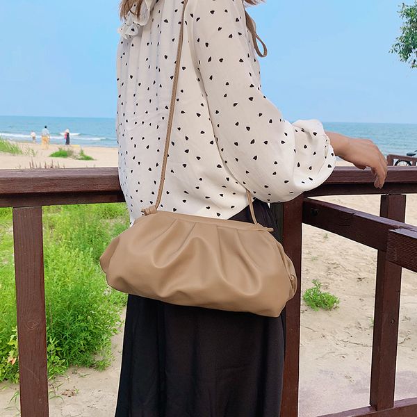 solid color elegant ladies messenger bag ladies clutch bag party handbag high-grade soft leather shoulder messenger
solid color elegant ladies messenger bag ladies clutch bag party handbag high-grade soft leather shoulder messenger