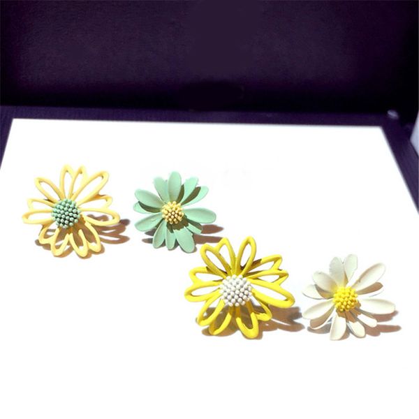 new fashion korean silver needles stud earrings for women exquisite trend flowers earrings female, Golden;silver
new fashion korean silver needles stud earrings for women exquisite trend flowers earrings female, Golden;silver
