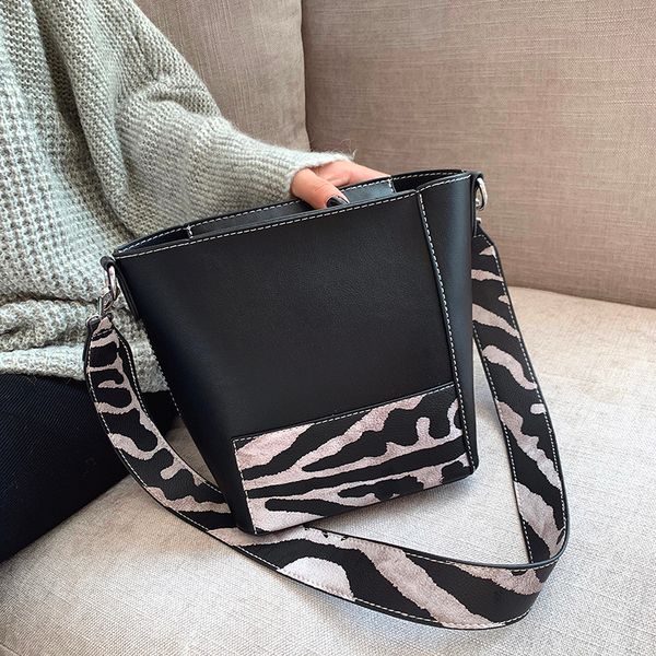 2019 crossbody bags for women leather handbags ladies handbags women messenger bags famous brands shoulder bag
2019 crossbody bags for women leather handbags ladies handbags women messenger bags famous brands shoulder bag