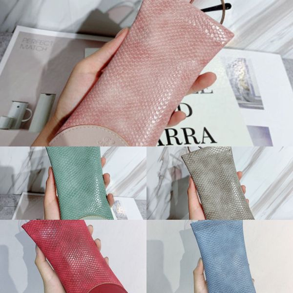 korean portable storage sunglasses anti-pressure portable women's simple storage bag automatic closed sunglasses bag
korean portable storage sunglasses anti-pressure portable women's simple storage bag automatic closed sunglasses bag