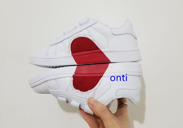 2019 new superstar love heart skate laser shell toe lover heart children running shoes boy girl young kid sport sneaker size 22-35, Black
2019 new superstar love heart skate laser shell toe lover heart children running shoes boy girl young kid sport sneaker size 22-35, Black