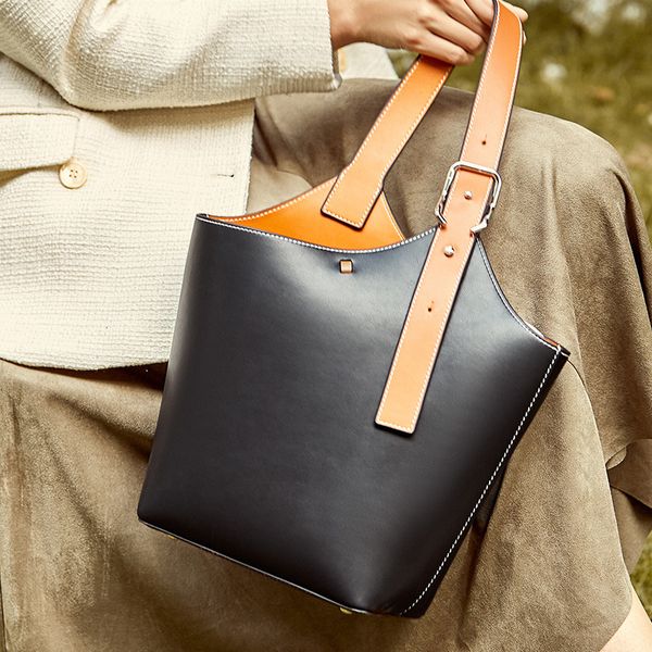 2020 new women's bag shoulder bag women's fashion western style leather ladies handbag soft leather bucket
2020 new women's bag shoulder bag women's fashion western style leather ladies handbag soft leather bucket