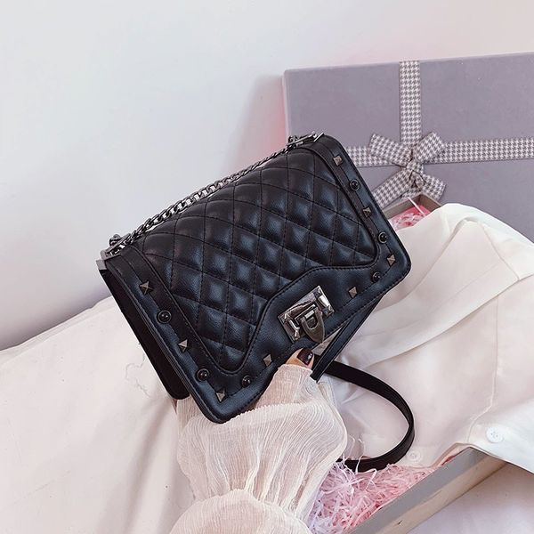 vintage leather crossbody bags for women 2020 chain design quality shoulder messenger bags female travel handbags
vintage leather crossbody bags for women 2020 chain design quality shoulder messenger bags female travel handbags