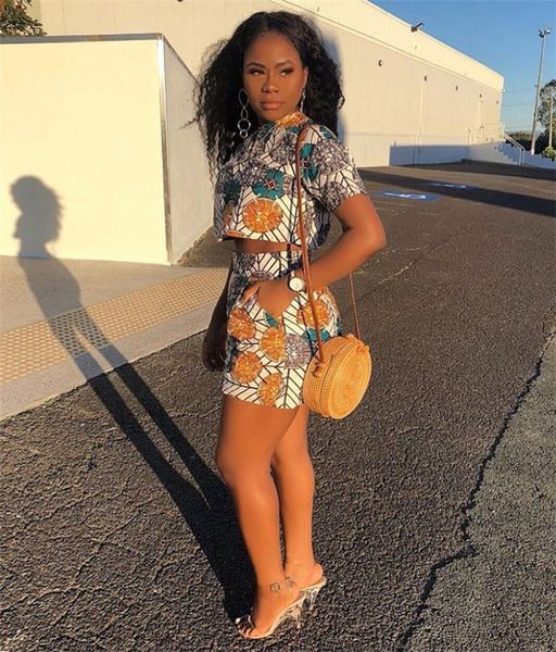 африканский стиль woemsn лето 2pcs люкс с коротким рукавом tshirts crew neck штаны мода цветочные печати женской одежды, White
африканский стиль woemsn лето 2pcs люкс с коротким рукавом tshirts crew neck штаны мода цветочные печати женской одежды, White