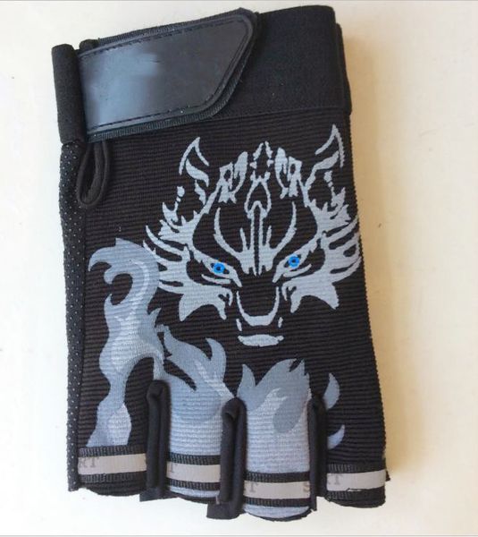 new fashionable wolf head thin breathable sunscreen half-fingered gloves for men and women outdoors riding mountain fitness children g, Blue;gray
new fashionable wolf head thin breathable sunscreen half-fingered gloves for men and women outdoors riding mountain fitness children g, Blue;gray