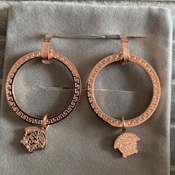 Women Hip Hop long large dangle Earrings Jewelry 2019 New Fashion Gold black rose Round drop Earrings For Men
Women Hip Hop long large dangle Earrings Jewelry 2019 New Fashion Gold black rose Round drop Earrings For Men