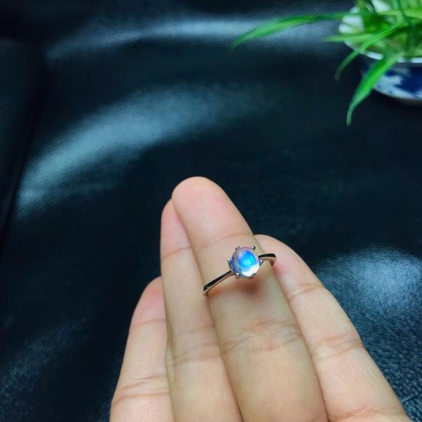 round natural blue moonstone ring for women, 925 sterling silver fine jewelry, 5*5mm gemstone with velvet box certificate fj248, Golden;silver
round natural blue moonstone ring for women, 925 sterling silver fine jewelry, 5*5mm gemstone with velvet box certificate fj248, Golden;silver