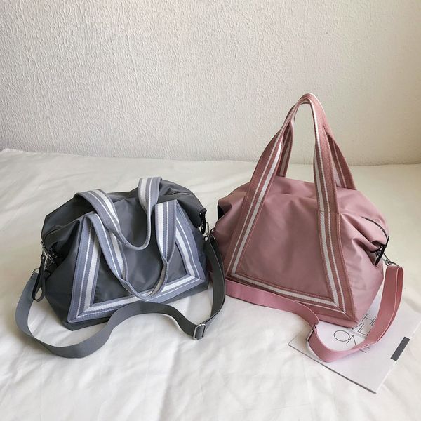 дорожная сумка женский нейлон большой емкости портативный простой плечо фитнес сумка прилив путешествия курьерские сумки
дорожная сумка женский нейлон большой емкости портативный простой плечо фитнес сумка прилив путешествия курьерские сумки