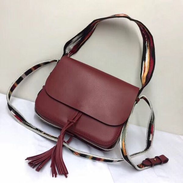 2019 early spring latest style. fashion vintage series. women's leather crossbody bag. canvas embroidered shoulder strap shoulder bag
2019 early spring latest style. fashion vintage series. women's leather crossbody bag. canvas embroidered shoulder strap shoulder bag