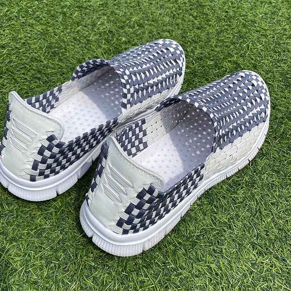 simple creative personality fashion sports shoes sporty casual shoes student shoes korean version of the trend round, Black
simple creative personality fashion sports shoes sporty casual shoes student shoes korean version of the trend round, Black