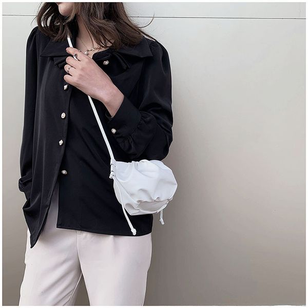 2020 new women's shoulder bag casual soft leather fold crescent crescent bag simple dumpling-shaped armpit
2020 new women's shoulder bag casual soft leather fold crescent crescent bag simple dumpling-shaped armpit