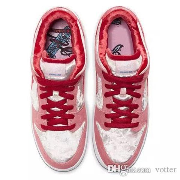 2020 strangelove x sb dunk low dunk pink velvet running shoes valentine's day women mens designer sport sneakers trainers zapatos ct255
2020 strangelove x sb dunk low dunk pink velvet running shoes valentine's day women mens designer sport sneakers trainers zapatos ct255