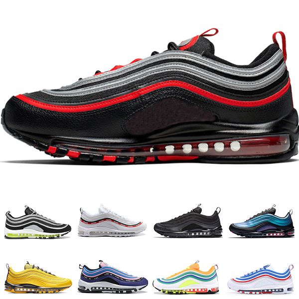 Luxury New Arrival Mens Womens Running Shoes Cushion white Silver Gold Sneakers Athletic Designers Sports Shoes air size5.5-11 
Luxury New Arrival Mens Womens Running Shoes Cushion white Silver Gold Sneakers Athletic Designers Sports Shoes air size5.5-11