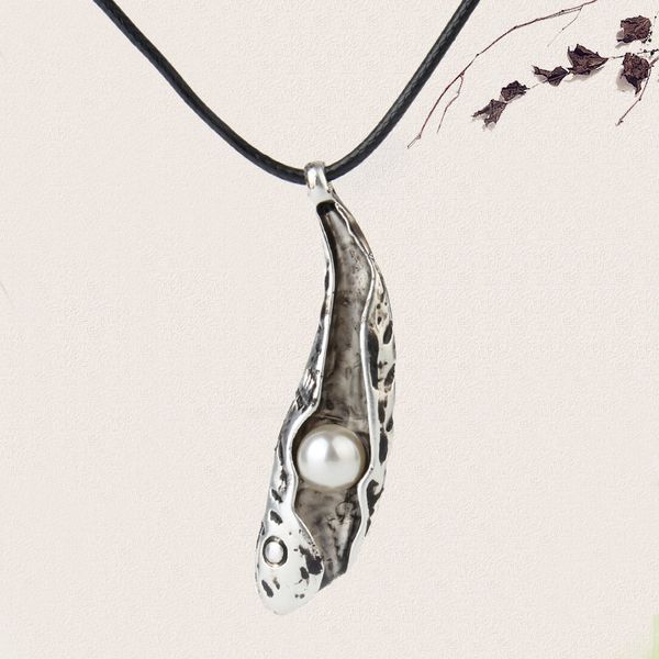 wax thread necklace national wind cotton and linen pendant long sweater chain antique alloy ancient silver pearl fish necklace
wax thread necklace national wind cotton and linen pendant long sweater chain antique alloy ancient silver pearl fish necklace