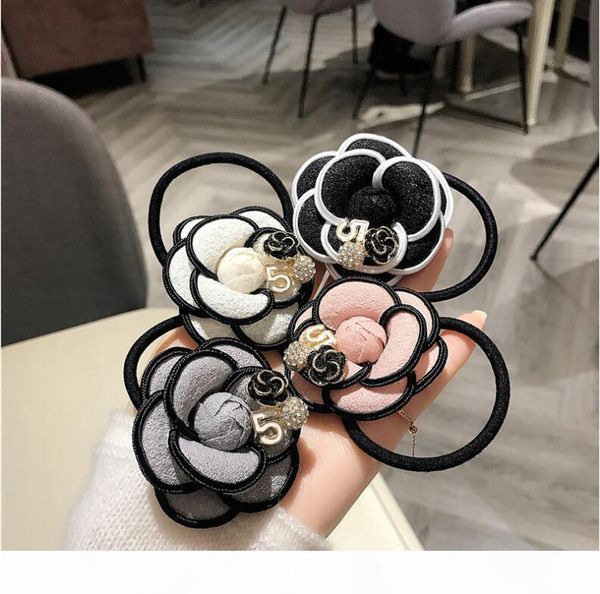 2020 korea dongdaemun same camellia rhinestone hair ring 5 head rope hair band classic fashion leather case, Pink
2020 korea dongdaemun same camellia rhinestone hair ring 5 head rope hair band classic fashion leather case, Pink