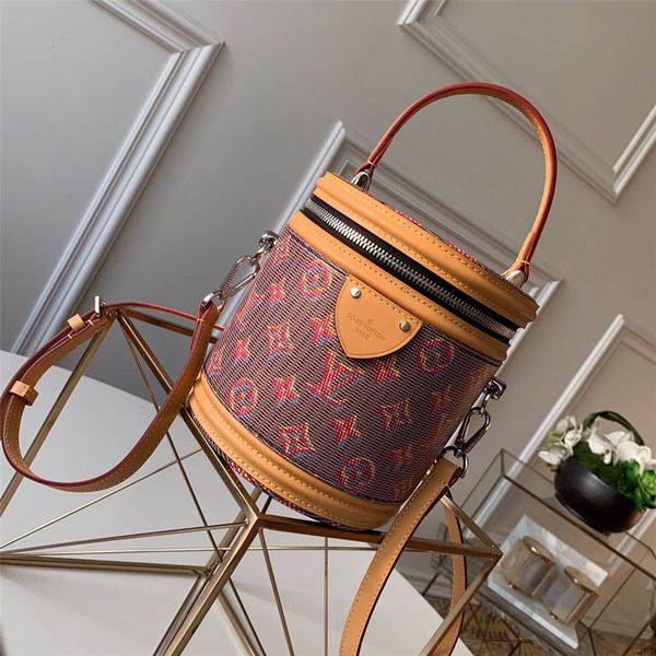 женщины дизайнерские сумки кошелек роскошные crossbody messenger сумки на ремне цепочка сумка хорошее качество искусственная кожа кошельки ж
женщины дизайнерские сумки кошелек роскошные crossbody messenger сумки на ремне цепочка сумка хорошее качество искусственная кожа кошельки ж