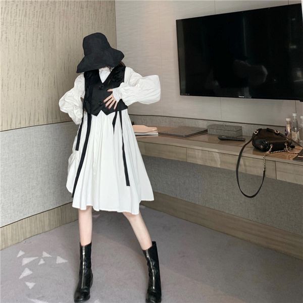 ladies handmade flower black vest+white mid-length dress two-piece set long sleeve fold design lantern sleeve bow-tie decorative shirt dress, Black;red
ladies handmade flower black vest+white mid-length dress two-piece set long sleeve fold design lantern sleeve bow-tie decorative shirt dress, Black;red