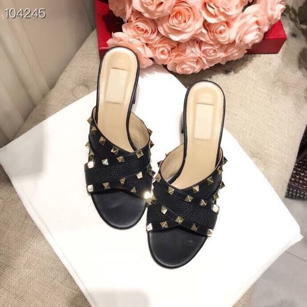 designer high heeled sandals coarse heel leather classic woman shoes metal buckle for parties and banquets luxury sandals 35-40, Black
designer high heeled sandals coarse heel leather classic woman shoes metal buckle for parties and banquets luxury sandals 35-40, Black