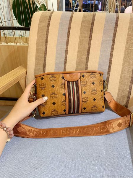 w1 известной марка модельер роскошных дамы небольшой цепей плечо сумка женщина кроссбоди горячая продажа бесплатная доставка 
w1 известной марка модельер роскошных дамы небольшой цепей плечо сумка женщина кроссбоди горячая продажа бесплатная доставка