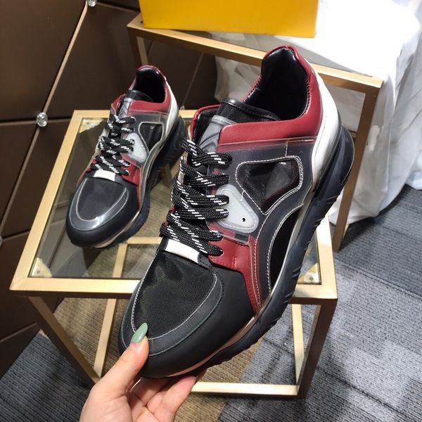 2020 new mens women black white pink fashion trainers lightweight link-embossed sole sports s men sneakers
2020 new mens women black white pink fashion trainers lightweight link-embossed sole sports s men sneakers