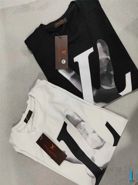 luxury tshirt for men and women brand summer shirts women men short sleeve tee designer pattern casual shirts s-xl 1, White;black
luxury tshirt for men and women brand summer shirts women men short sleeve tee designer pattern casual shirts s-xl 1, White;black