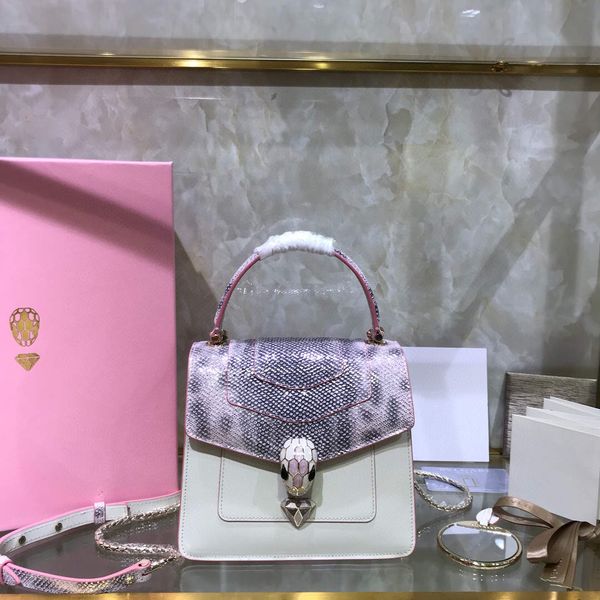 new women's one-shoulder bag 7a high-end custom quality diagonal cross bag fashion style gold metal accessories with long shoulder stra
new women's one-shoulder bag 7a high-end custom quality diagonal cross bag fashion style gold metal accessories with long shoulder stra
