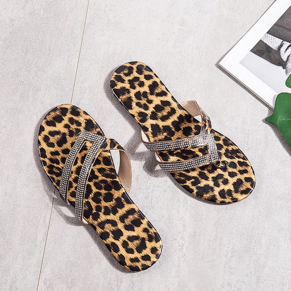 summer flip flops fashion diamond leopard slippers 2020 new flip flops flat outside slippers women casual beach slides, Black 
summer flip flops fashion diamond leopard slippers 2020 new flip flops flat outside slippers women casual beach slides, Black