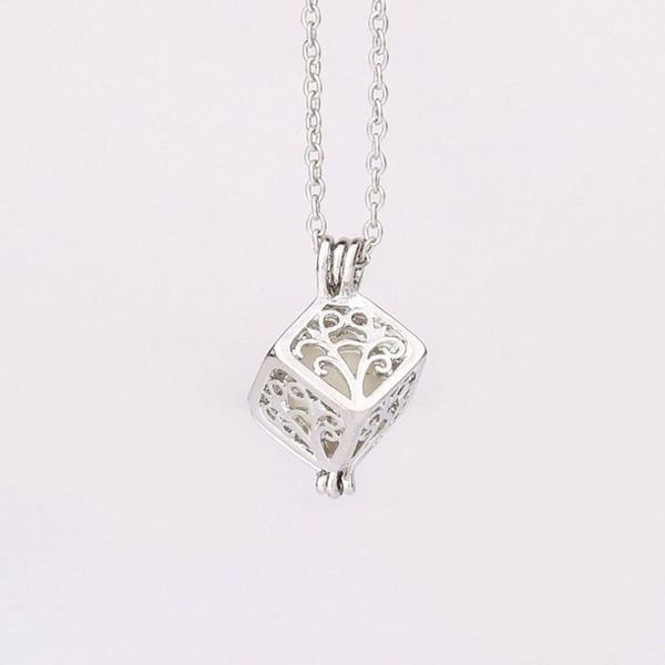 night-light unique necklace green and blue light new fashion cube shape women jewelry pendant necklace#2, Silver
night-light unique necklace green and blue light new fashion cube shape women jewelry pendant necklace#2, Silver