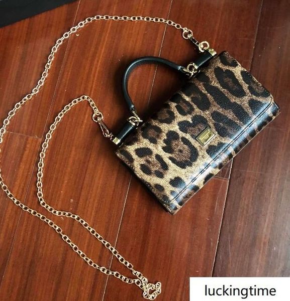 pattern design high monogram luxury handbag woman new arrival genuine leather size 19*11*3.5
pattern design high monogram luxury handbag woman new arrival genuine leather size 19*11*3.5