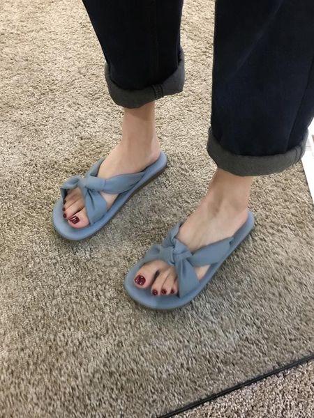 sandals and slippers women wear 2020 new summer ins net red fashion slippers beach summer word drag tide, Black
sandals and slippers women wear 2020 new summer ins net red fashion slippers beach summer word drag tide, Black