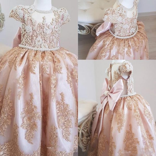 new cute princess flower girls dresses jewel neck blush pink short sleeves lace appliques pearls bow kids birthday girl pageant gowns, White;blue
new cute princess flower girls dresses jewel neck blush pink short sleeves lace appliques pearls bow kids birthday girl pageant gowns, White;blue