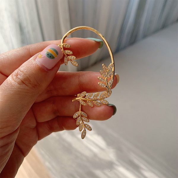 clip-on & screw back 2021 fashion korean beautiful fairy one piece leaf earrings female elegant jewelry for women, Silver
clip-on & screw back 2021 fashion korean beautiful fairy one piece leaf earrings female elegant jewelry for women, Silver