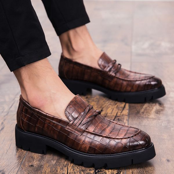 british style retro men oxford loafers shoe crododile pattern slip on platform men dress shoes wedding footwear, Black
british style retro men oxford loafers shoe crododile pattern slip on platform men dress shoes wedding footwear, Black