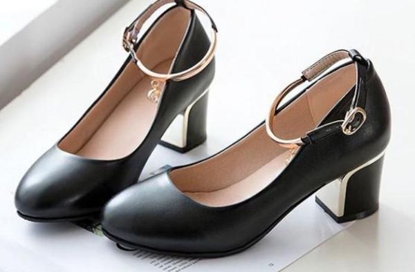 2019 women's shoes in spring and autumn with new style high heel coarse heel round head @260, Black
2019 women's shoes in spring and autumn with new style high heel coarse heel round head @260, Black
