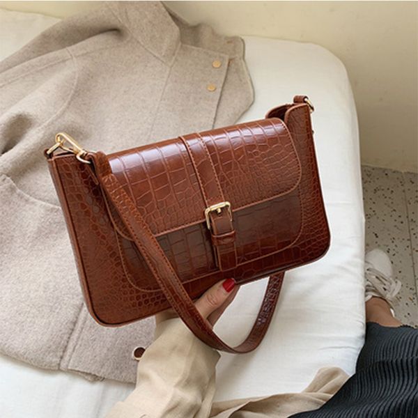 винтажные сумки аллигатор сумка женщин мода металлический замок на ремне сумки дамы простой soild цвет crossbody сумка сумка подмышек
винтажные сумки аллигатор сумка женщин мода металлический замок на ремне сумки дамы простой soild цвет crossbody сумка сумка подмышек