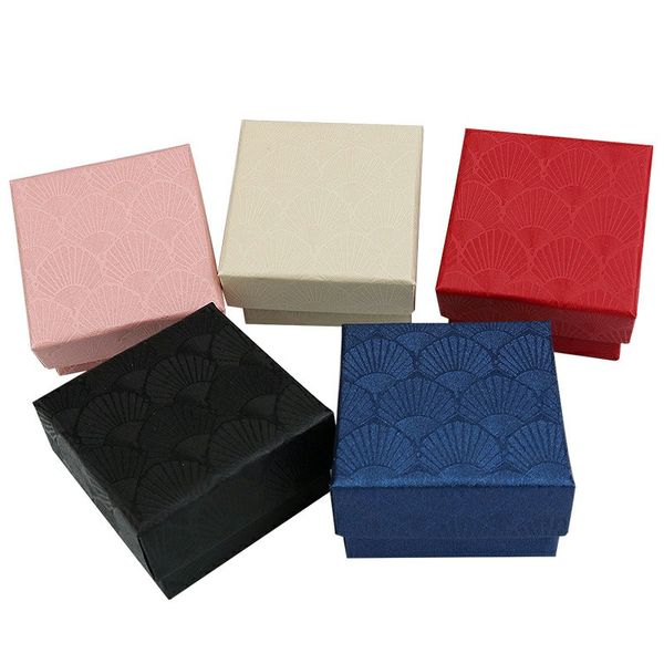 wholesale 5*5*3cm jewelry display bag gift box scallop pattern jewelry case xmas storage container party decoration, Black;white
wholesale 5*5*3cm jewelry display bag gift box scallop pattern jewelry case xmas storage container party decoration, Black;white