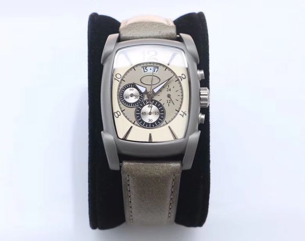 formal men's watch with imported quartz movement custom calf leather strap 316 stainless steel case / strap 12-character large calendar, Slivery;brown
formal men's watch with imported quartz movement custom calf leather strap 316 stainless steel case / strap 12-character large calendar, Slivery;brown