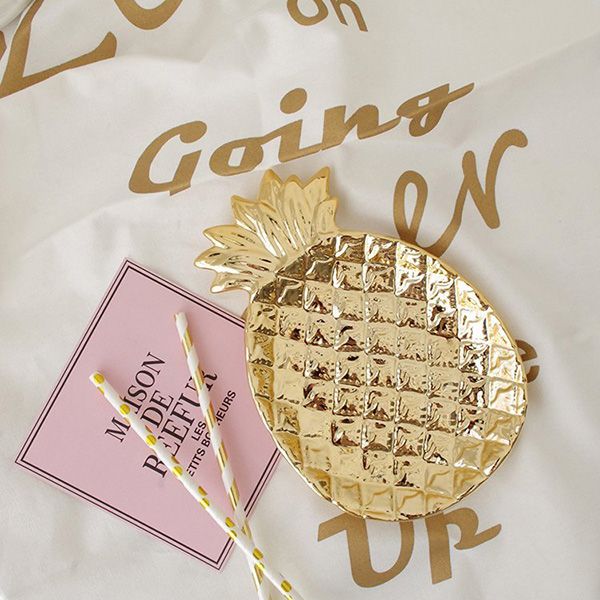 hho-pineapple ceramic storage tray pineapple jewelry pallet food pallet dry fruit plate home decoration plate
hho-pineapple ceramic storage tray pineapple jewelry pallet food pallet dry fruit plate home decoration plate