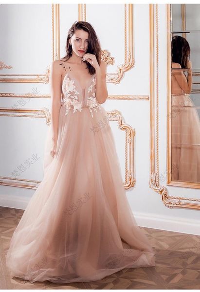 2019 new elegant vintage popular women v-neck floral print flowers backless night show wedding party long dress wholesale, White;black
2019 new elegant vintage popular women v-neck floral print flowers backless night show wedding party long dress wholesale, White;black