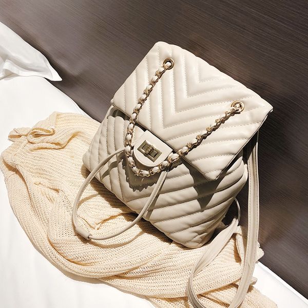 european fashion women backpack 2018 new soft leather women backpack chain shoulder bag travel rucksack school bags
european fashion women backpack 2018 new soft leather women backpack chain shoulder bag travel rucksack school bags