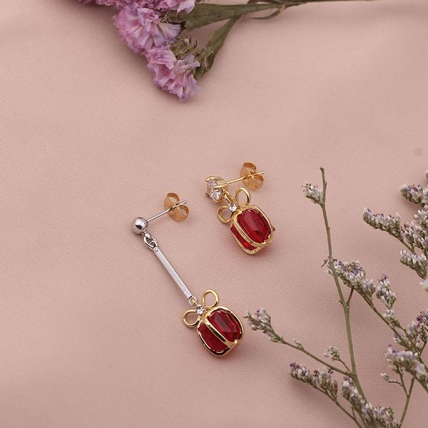 women plated asymmetry stud earring girl simple design zircon ear pierced dangle earring jewelry accessory, Silver
women plated asymmetry stud earring girl simple design zircon ear pierced dangle earring jewelry accessory, Silver