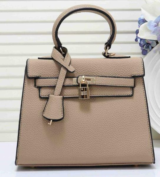 designer-2019 new style women's fashion bags handbag handbags shoulder bag totes bags purse with ing
designer-2019 new style women's fashion bags handbag handbags shoulder bag totes bags purse with ing