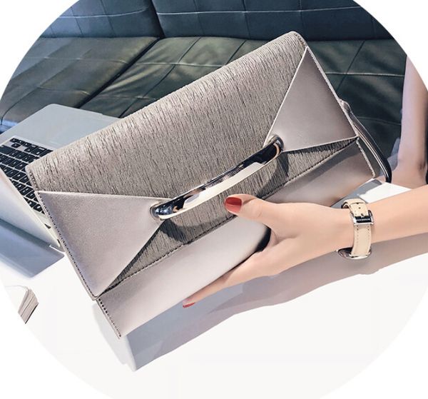 wholesales korean version 2019 new personality fashion handbag star with the same hand grab bag shoulder messenger bag
wholesales korean version 2019 new personality fashion handbag star with the same hand grab bag shoulder messenger bag